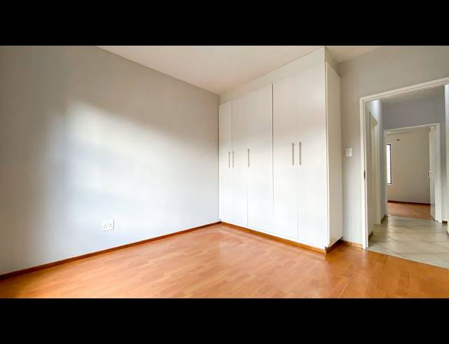 2 BEDROOM TOWNHOUSE FOR SALE IN ALBERTSDAL